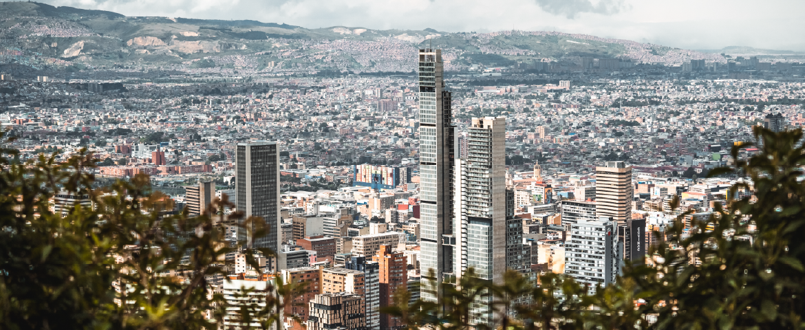 Foto aérea de Drone do bairro comunal em Medellín, Colômbia Foto aérea de Drone do bairro comunal em Medellín, Colômbia